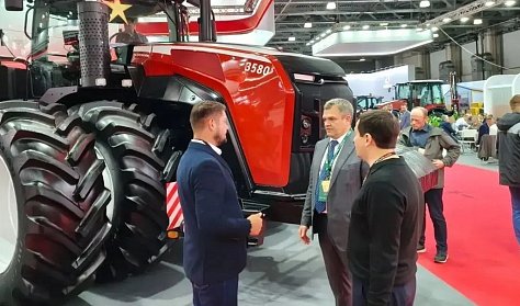 Оренбургская делегация работает на выставке «Золотая осень»